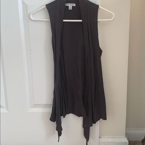 Sleeve less cardigan